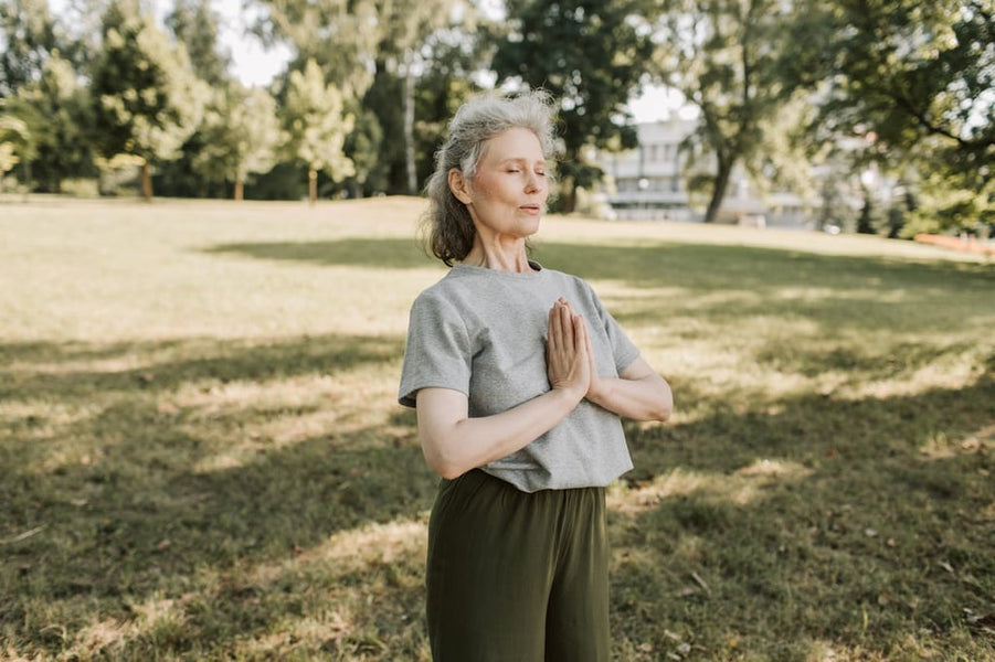 Eignet sich Yoga für Senior*innen?