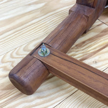 Laden Sie das Bild in den Galerie-Viewer, Bodenstuhl_Vollholz_Baumwolle_im_Sotantar_Yoga_Shop_Berlin_3