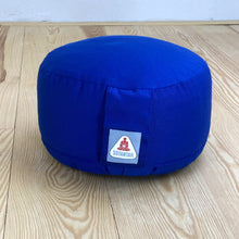 Laden Sie das Bild in den Galerie-Viewer, Yogakissen Adhara Maxi