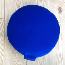 Laden Sie das Bild in den Galerie-Viewer, Yogakissen Adhara Maxi