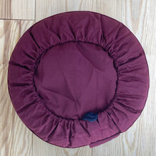 Laden Sie das Bild in den Galerie-Viewer, Yogakissen Adhara Maxi