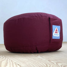 Laden Sie das Bild in den Galerie-Viewer, Yogakissen Adhara Maxi