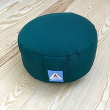 Laden Sie das Bild in den Galerie-Viewer, Yogakissen Adhara Maxi