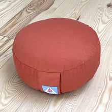 Laden Sie das Bild in den Galerie-Viewer, Yogakissen Adhara Maxi