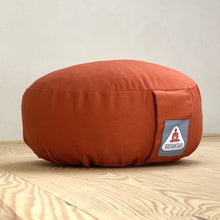 Laden Sie das Bild in den Galerie-Viewer, Yogakissen Adhara Maxi