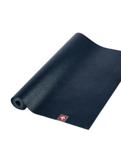 Laden Sie das Bild in den Galerie-Viewer, Yogamatte Manduka eKO SuperLite® Travel