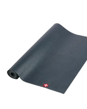 Laden Sie das Bild in den Galerie-Viewer, Yogamatte Manduka eKO SuperLite® Travel