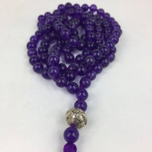 Laden Sie das Bild in den Galerie-Viewer, Amethyst Mala 108 +, 8mm