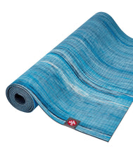 Laden Sie das Bild in den Galerie-Viewer, Yogamatte Manduka eKO SuperLite® Travel