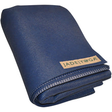 Laden Sie das Bild in den Galerie-Viewer, Jade Voyager Yogamatte midnight im Sotantar Yoga Shop Berlin
