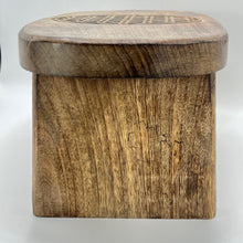 Laden Sie das Bild in den Galerie-Viewer, Meditationsbank Blume des Lebens