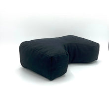 Laden Sie das Bild in den Galerie-Viewer, Meditationskissen Siddha schwarz im Sotantar Yoga Shop Berlin