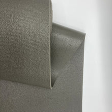 Laden Sie das Bild in den Galerie-Viewer, Yogamatte Studio 4,5mm Ökotex anthrazit Detail im Sotantar Yoga Shop Berlin