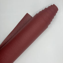 Laden Sie das Bild in den Galerie-Viewer, Yogamatte Studio 4,5mm Oekotex bordeaux 80cm Breite Übergröße im Sotantar