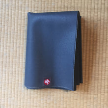 Laden Sie das Bild in den Galerie-Viewer, Yogamatte Manduka eKO SuperLite® Travel