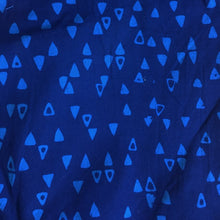 Laden Sie das Bild in den Galerie-Viewer, Yogamattentasche Dreiecksblau im Sotantar Yoga Shop Berlin