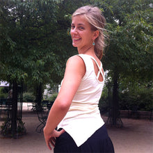 Laden Sie das Bild in den Galerie-Viewer, Yogashirt Saraswati