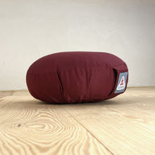Laden Sie das Bild in den Galerie-Viewer, Meditationskissen Adhara
