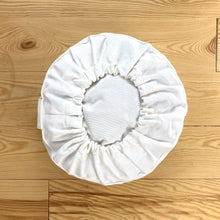 Laden Sie das Bild in den Galerie-Viewer, Meditationskissen Adhara
