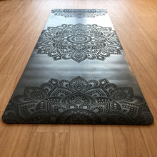 Laden Sie das Bild in den Galerie-Viewer, Yogamatte Yoga Design Lab 3mm
